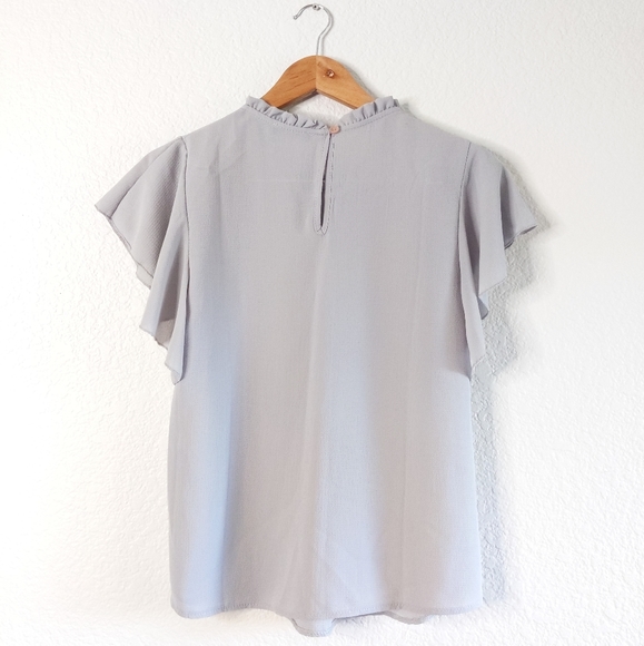 NWOT Boohoo Woven Frill Sleeve & Neck Blouse Grey Top - Picture 3 of 7